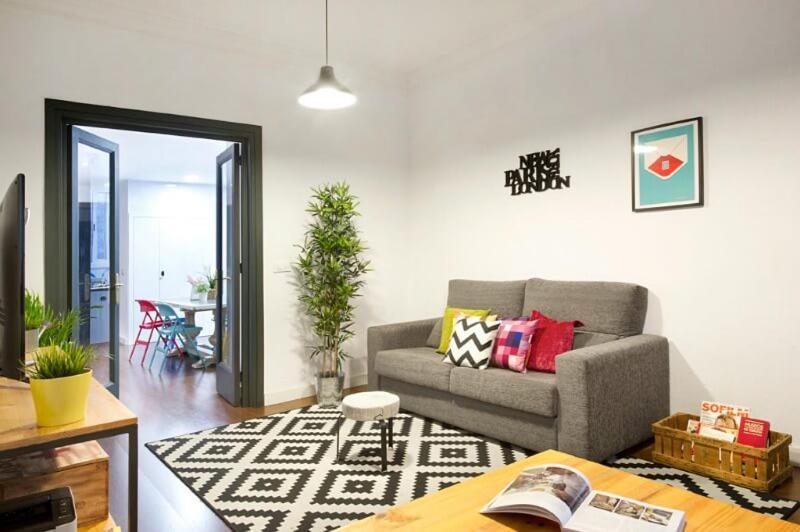 Apartament Traveller House Barcelona Zewnętrze zdjęcie