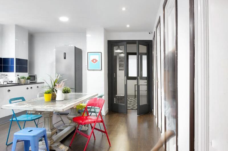Apartament Traveller House Barcelona Zewnętrze zdjęcie